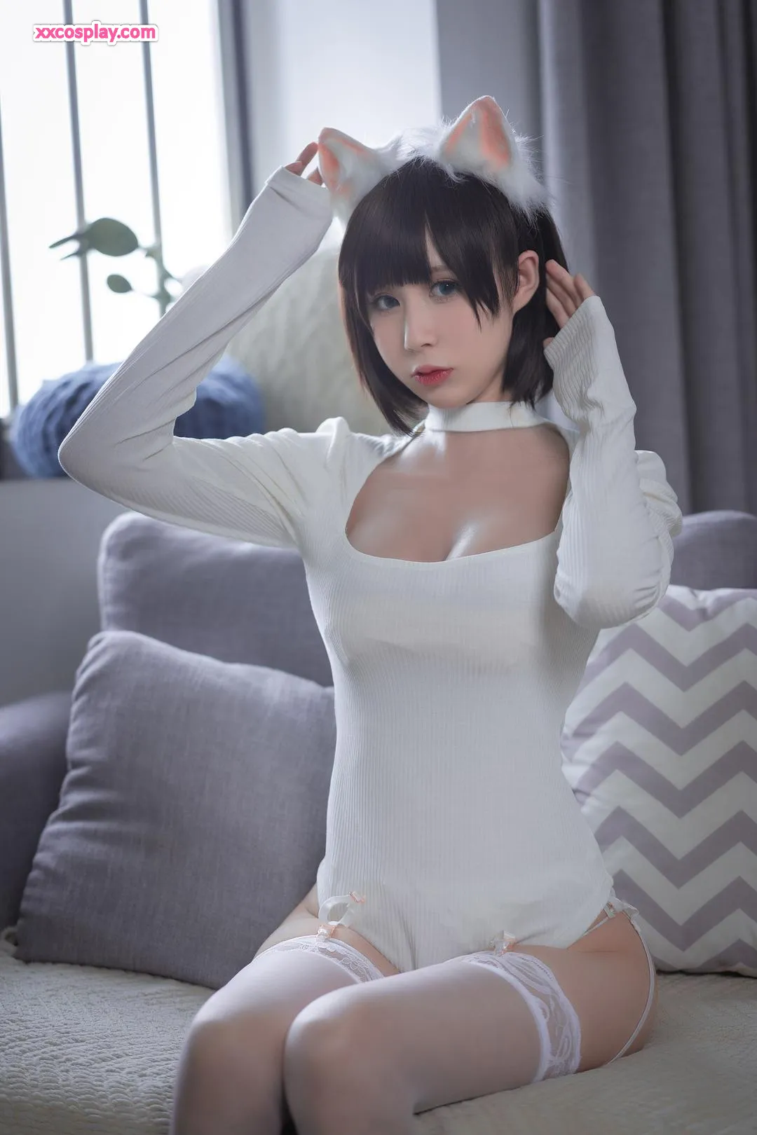 Saionji Nanka: Seductive White Cat in White Leotard